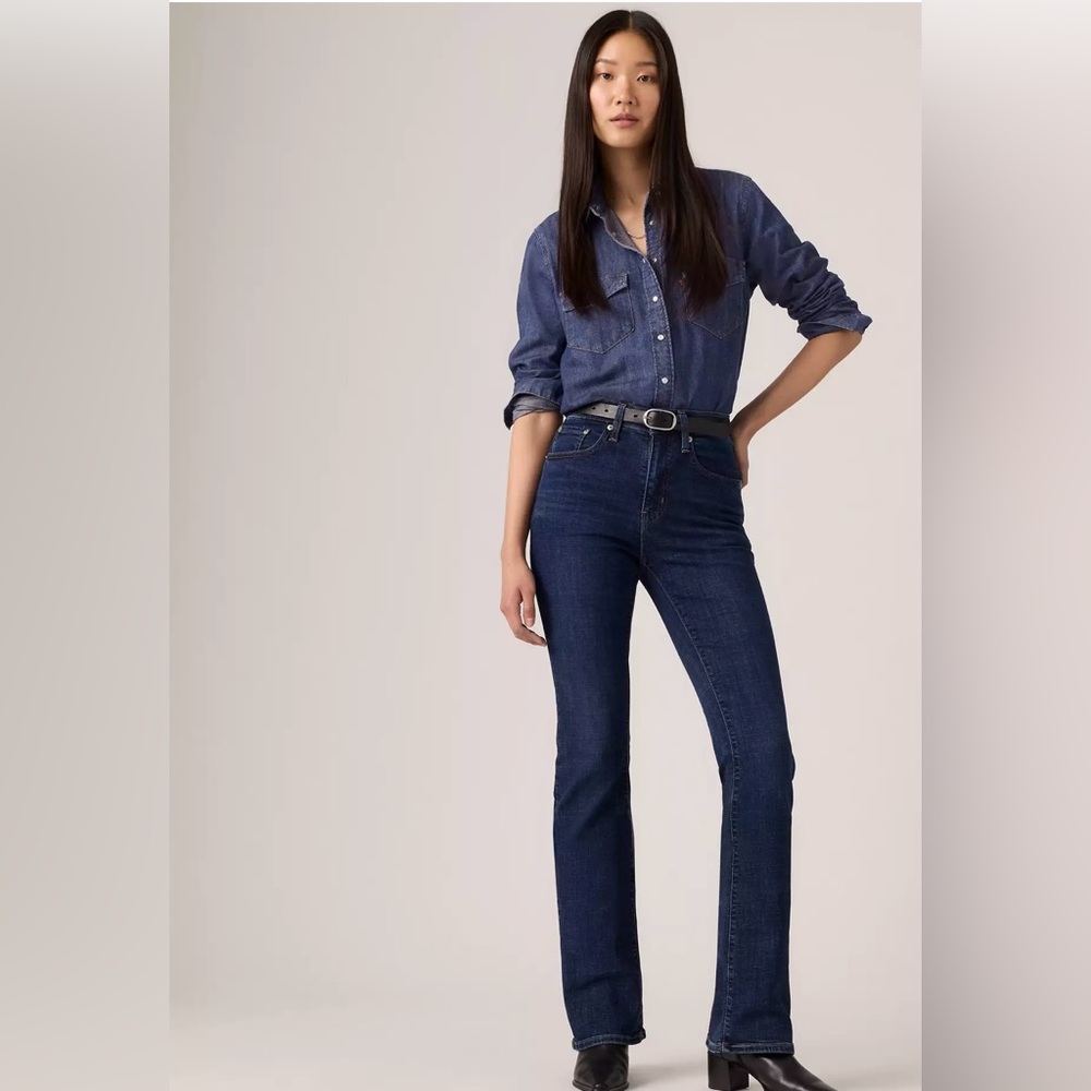 Levi’s Premium 725 High Rise Bootcut Jeans Women’s Size 24 Dark Wash